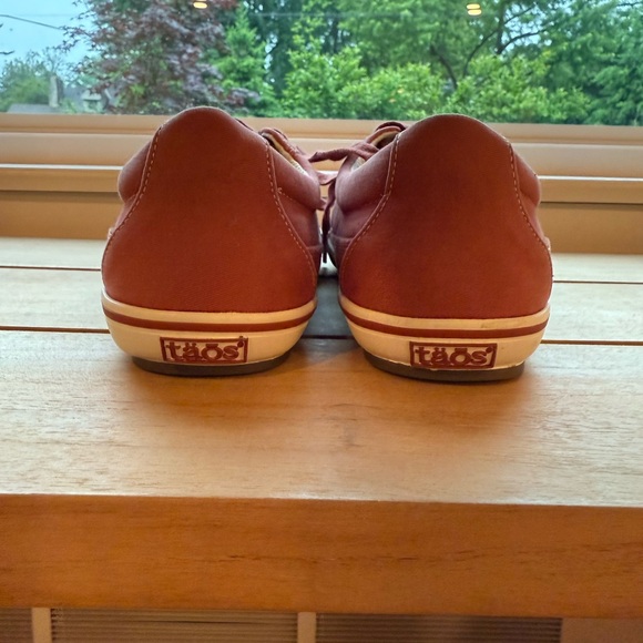 Taos Moc Star 2 Brick Red Canvas Sneakers - Picture 3 of 5
